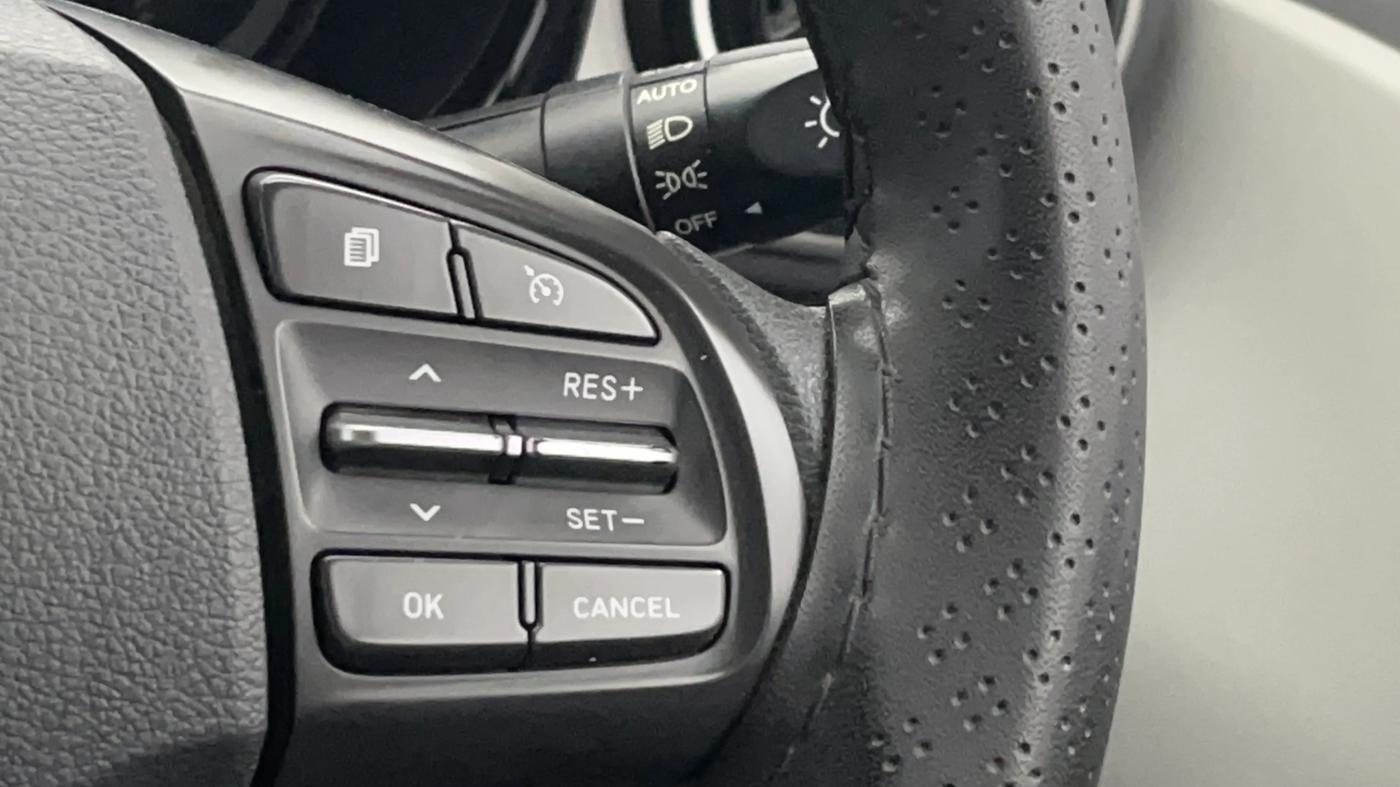 2023 Hyundai GRAND I10 NIOS SPORTZ 1.2 KAPPA VTVT, CNG, Manual, 45,298 km, Adaptive Cruise Control