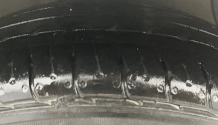 2023 Hyundai GRAND I10 NIOS SPORTZ 1.2 KAPPA VTVT, CNG, Manual, 45,298 km, Right Front Tyre Tread