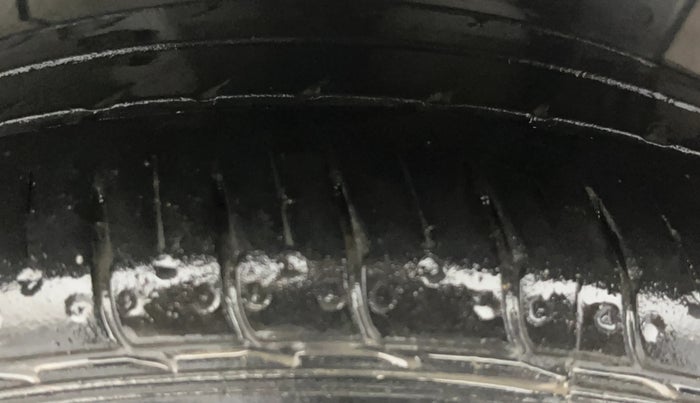 2023 Hyundai GRAND I10 NIOS SPORTZ 1.2 KAPPA VTVT, CNG, Manual, 45,298 km, Left Rear Tyre Tread