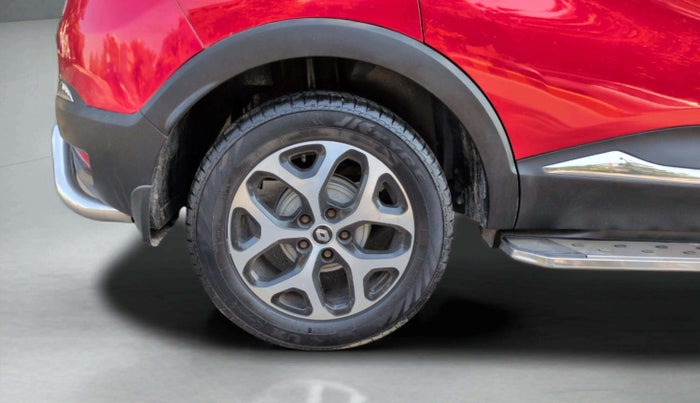 2018 Renault Captur RXT PETROL DUAL TONE, Petrol, Manual, 27,159 km, Right Rear Wheel