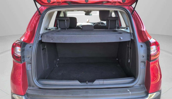 2018 Renault Captur RXT PETROL DUAL TONE, Petrol, Manual, 27,159 km, Boot Inside