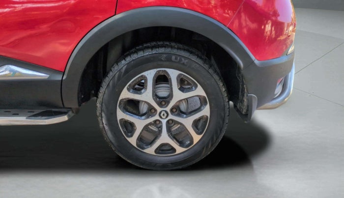 2018 Renault Captur RXT PETROL DUAL TONE, Petrol, Manual, 27,159 km, Left Rear Wheel