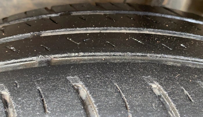 2018 Maruti Dzire VXI AMT, Petrol, Automatic, 58,306 km, Left Rear Tyre Tread