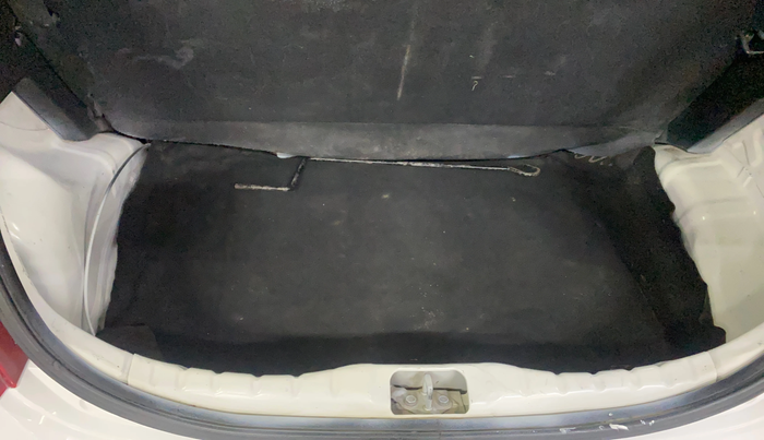 2017 Hyundai Eon ERA PLUS (O), Petrol, Manual, 54,359 km, Boot Inside