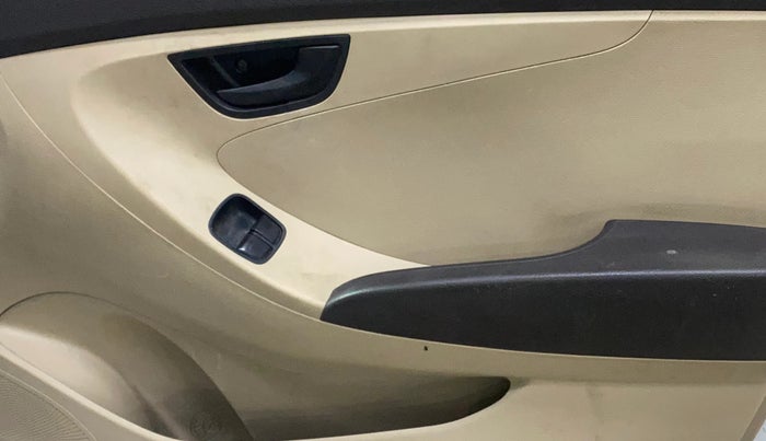 2017 Hyundai Eon ERA PLUS (O), Petrol, Manual, 54,359 km, Driver Side Door Panels Control