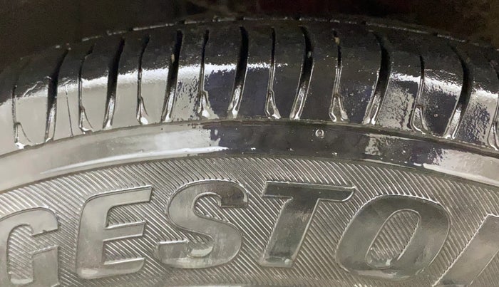 2012 Hyundai i10 SPORTZ 1.2 AT, Petrol, Automatic, 1,19,058 km, Left Front Tyre Tread