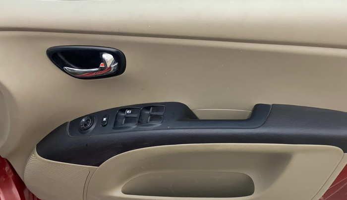 2012 Hyundai i10 SPORTZ 1.2 AT, Petrol, Automatic, 1,19,058 km, Driver Side Door Panels Control