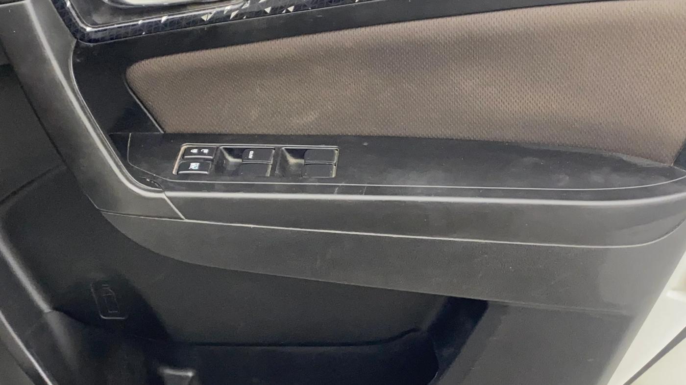 2021 Toyota URBAN CRUISER PREMIUM GRADE AT, Petrol, Automatic, 83,669 km, Driver Side Door Panels Control