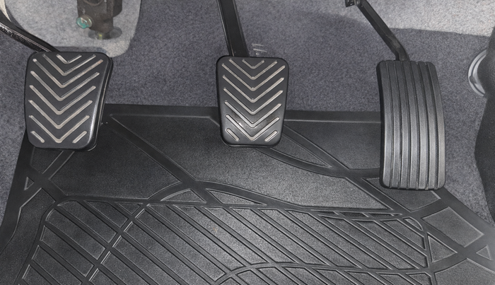 2015 Hyundai Eon ERA +, Petrol, Manual, 64,357 km, Pedals