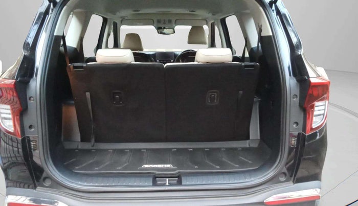 2024 KIA CARENS LUXURY PLUS 1.5 TURBO PETROL DCT 6 STR, Petrol, Automatic, 24,298 km, Boot Inside