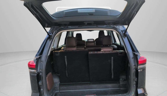 2024 Toyota INNOVA HYCROSS GX 8 STR, Petrol, Automatic, 29,078 km, Boot Inside