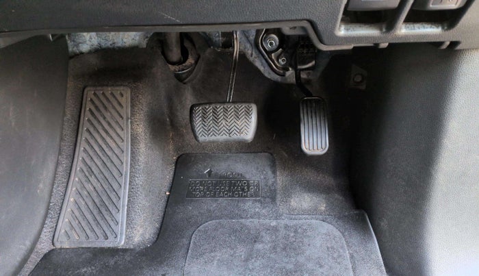 2024 Toyota INNOVA HYCROSS GX 8 STR, Petrol, Automatic, 29,078 km, Pedals