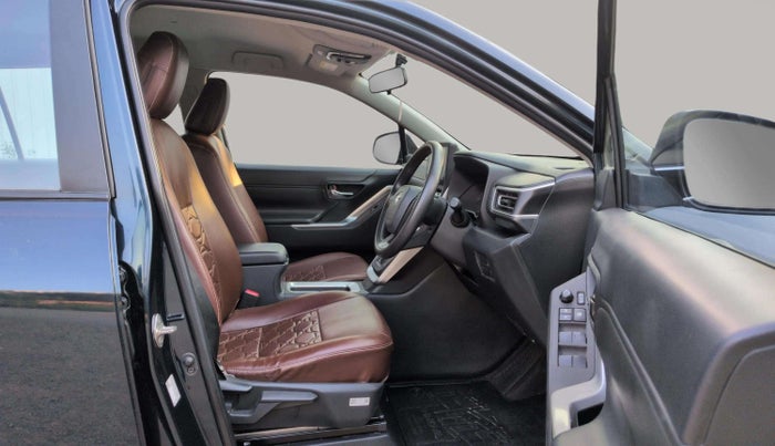 2024 Toyota INNOVA HYCROSS GX 8 STR, Petrol, Automatic, 29,078 km, Right Side Front Door Cabin