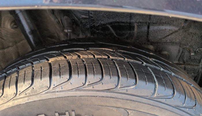 2024 Toyota INNOVA HYCROSS GX 8 STR, Petrol, Automatic, 29,078 km, Right Front Tyre Tread