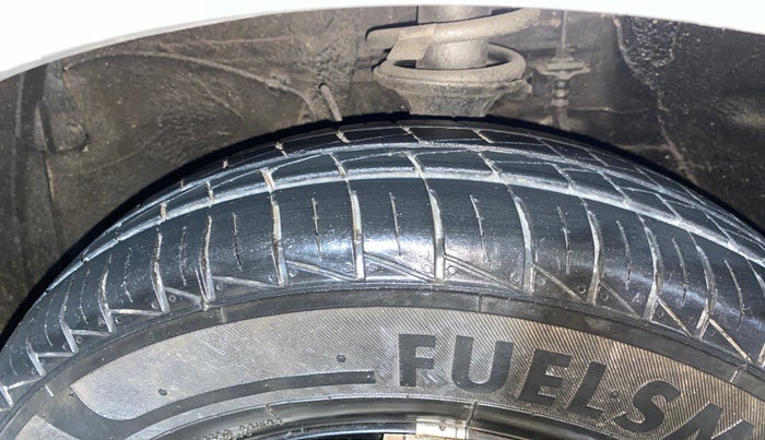 2021 Maruti Alto LXI CNG, CNG, Manual, 3,208 km, Left Front Tyre Tread