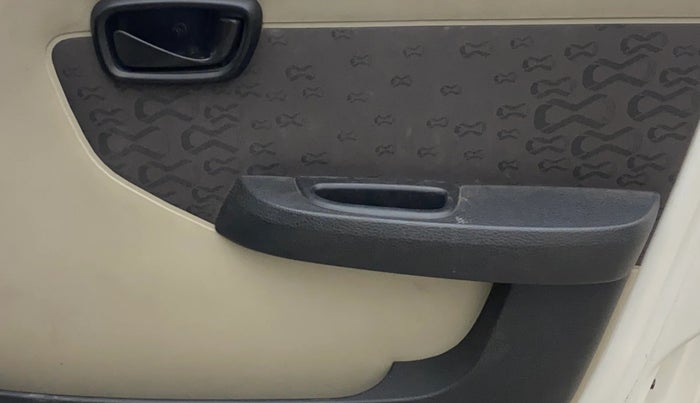 2015 Tata Nano TWIST XTA, Petrol, Automatic, 46,305 km, Driver Side Door Panels Control