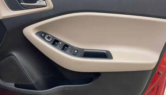2015 Hyundai Elite i20 SPORTZ 1.2 (O), Petrol, Manual, 73,810 km, Driver Side Door Panels Control