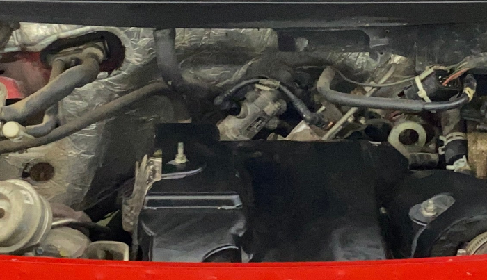 2017 Mahindra TUV300 T8 AMT, Diesel, Automatic, 1,35,626 km, Engine View