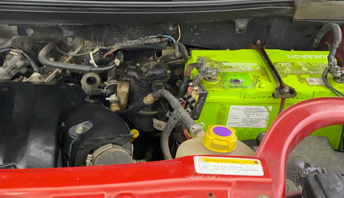 2017 Mahindra TUV300 T8 AMT, Diesel, Automatic, 1,35,626 km, Engine View - Left