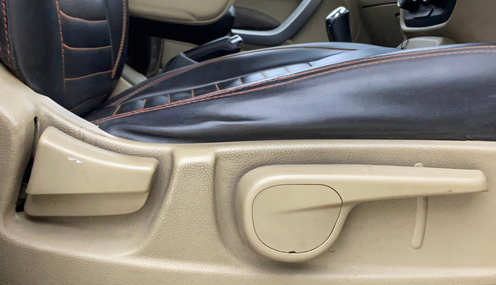 2017 Mahindra TUV300 T8 AMT, Diesel, Automatic, 1,35,626 km, Driver Side Adjustment Panel