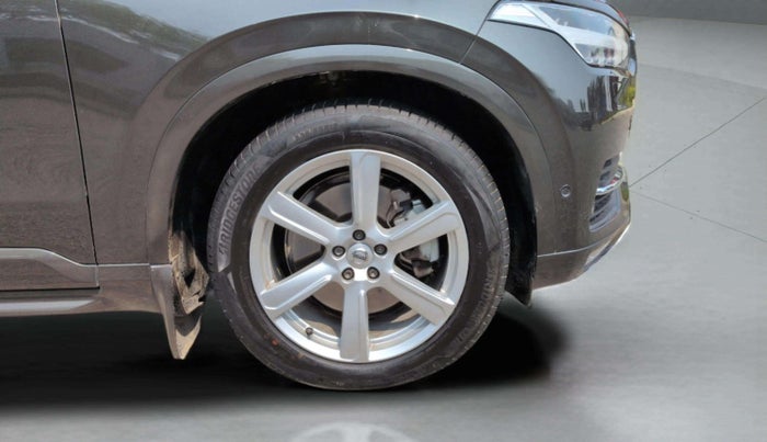 2018 Volvo XC 90 D5 MOMENTUM, Diesel, Automatic, 84,088 km, Right Front Wheel