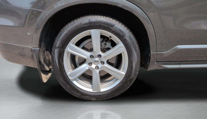 2018 Volvo XC 90 D5 MOMENTUM, Diesel, Automatic, 84,088 km, Right Rear Wheel