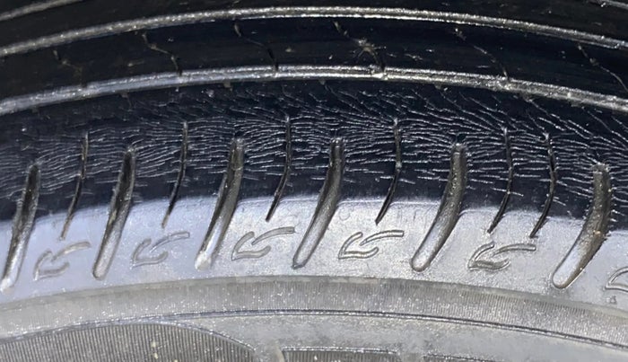 2021 Maruti Vitara Brezza LXI, Petrol, Manual, 47,794 km, Left Rear Tyre Tread