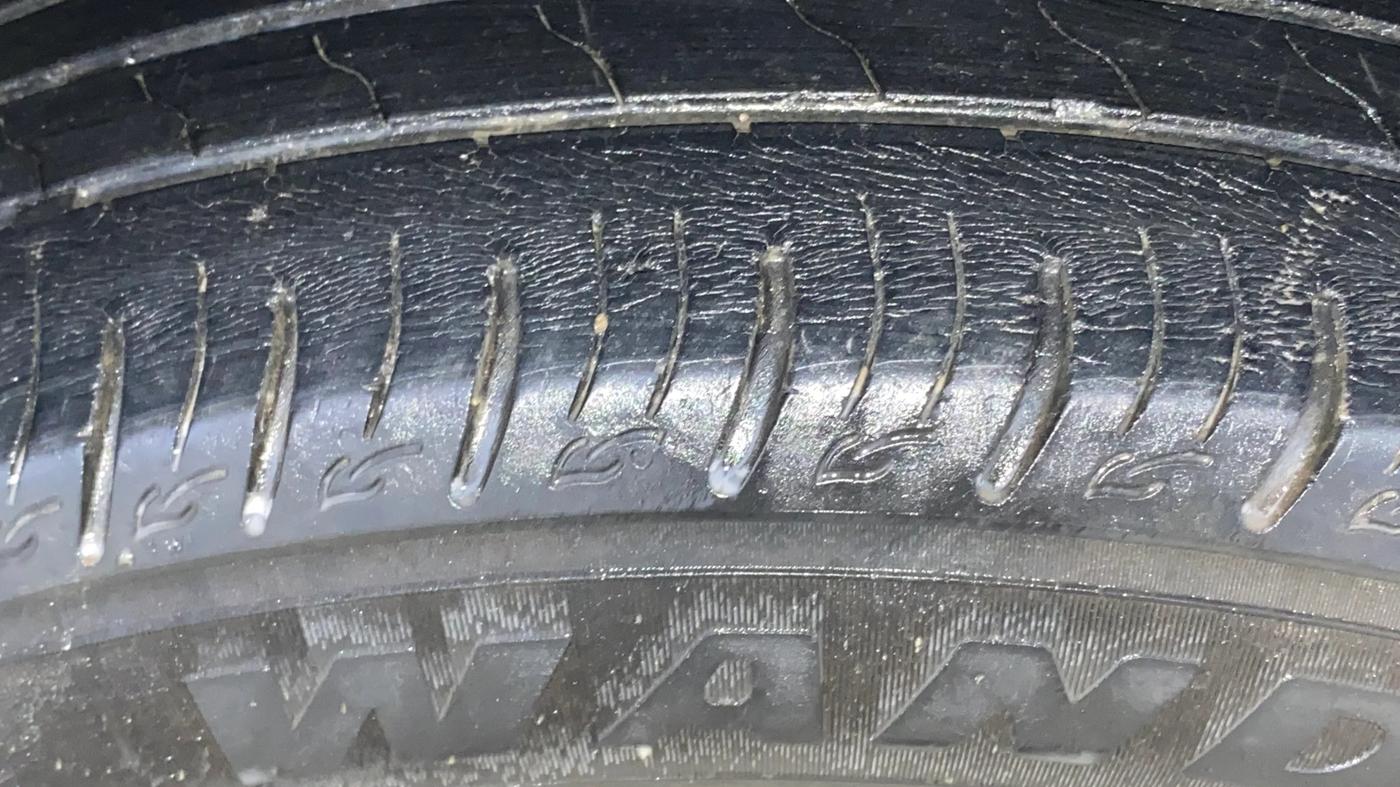 2021 Maruti Vitara Brezza LXI, Petrol, Manual, 47,794 km, Right Front Tyre Tread