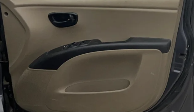 2014 Hyundai i10 MAGNA 1.1, Petrol, Manual, 49,678 km, Driver Side Door Panels Control