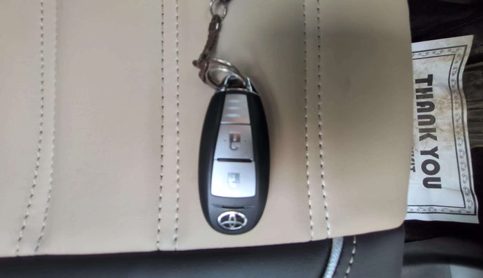 2022 Toyota URBAN CRUISER HIGH GRADE AT, Petrol, Automatic, 47,299 km, Key Close Up