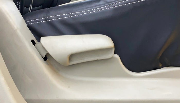 2018 Maruti Celerio VXI CNG, CNG, Manual, 62,089 km, Driver Side Adjustment Panel