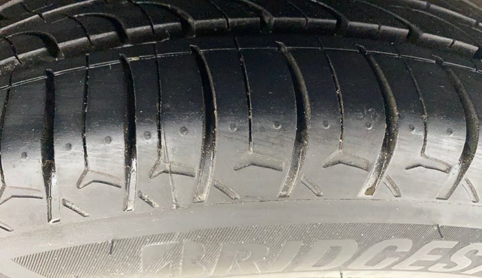 2016 Honda Jazz 1.2L I-VTEC V, Petrol, Manual, 23,462 km, Left Rear Tyre Tread