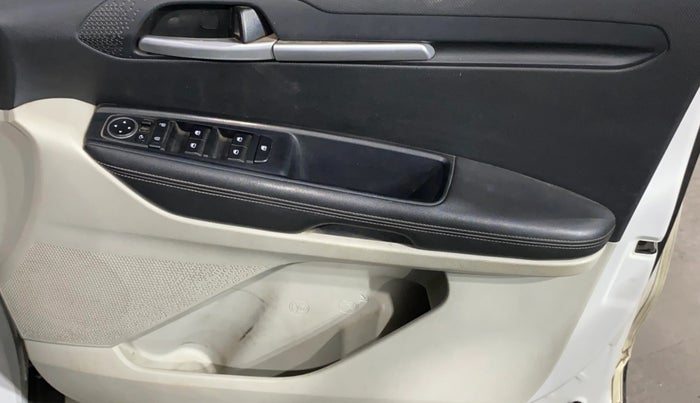 2020 KIA SONET HTX 1.0 IMT, Petrol, Manual, 51,102 km, Driver Side Door Panels Control