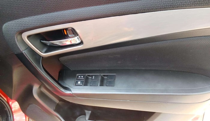 2018 Maruti Vitara Brezza ZDI PLUS AMT, Diesel, Automatic, 86,282 km, Driver Side Door Panels Control