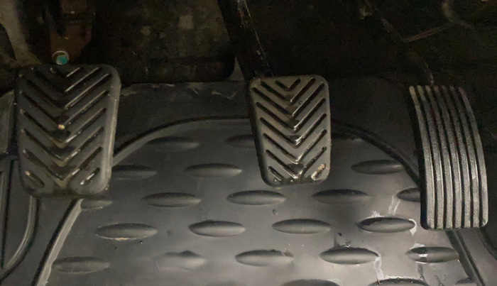 2016 Hyundai Eon ERA +, Petrol, Manual, 35,872 km, Pedals