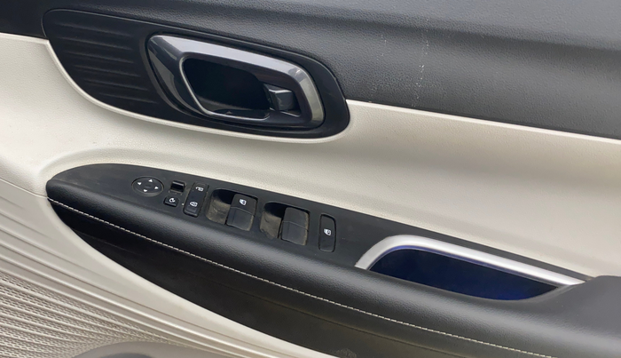 2023 Hyundai NEW I20 ASTA (O) 1.2 IVT, Petrol, Automatic, 16,175 km, Driver Side Door Panels Control