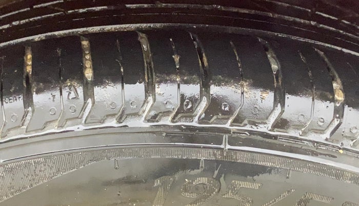 2023 Hyundai NEW I20 ASTA (O) 1.2 IVT, Petrol, Automatic, 16,175 km, Left Rear Tyre Tread