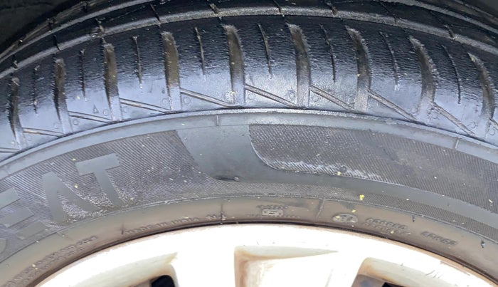 2021 Renault Kwid RXT 1.0 AMT (O), Petrol, Automatic, 24,832 km, Right Front Tyre Tread