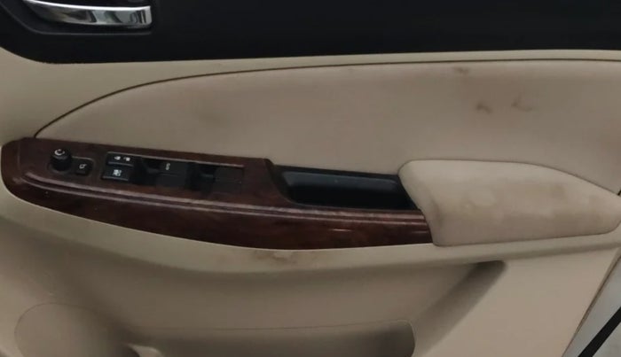 2018 Maruti Dzire ZXI PLUS, Petrol, Manual, 75,062 km, Driver Side Door Panels Control