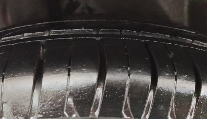 2014 Honda Amaze 1.2L I-VTEC S AT, Petrol, Automatic, 61,628 km, Right Rear Tyre Tread