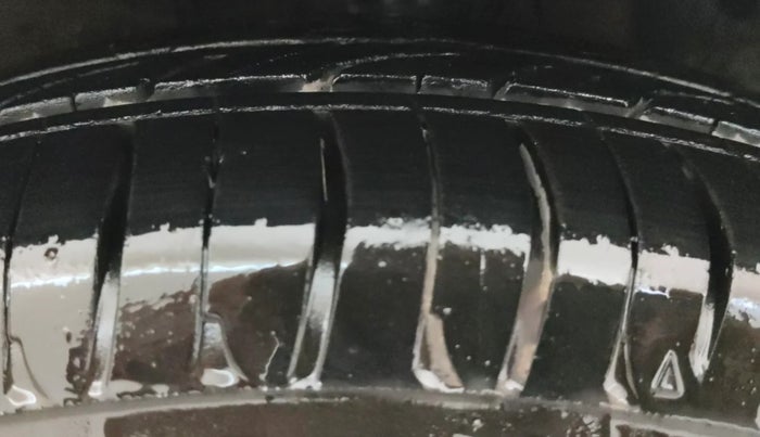 2014 Honda Amaze 1.2L I-VTEC S AT, Petrol, Automatic, 61,628 km, Right Front Tyre Tread