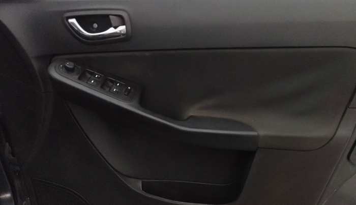 2015 Tata Zest XT PETROL, Petrol, Manual, 75,248 km, Driver Side Door Panels Control