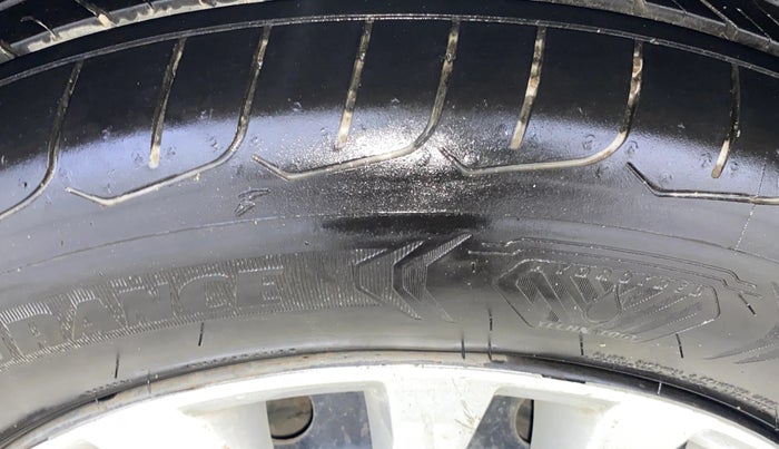 2017 Maruti Ciaz DELTA 1.4 MT PETROL, Petrol, Manual, 85,405 km, Right Rear Tyre Tread