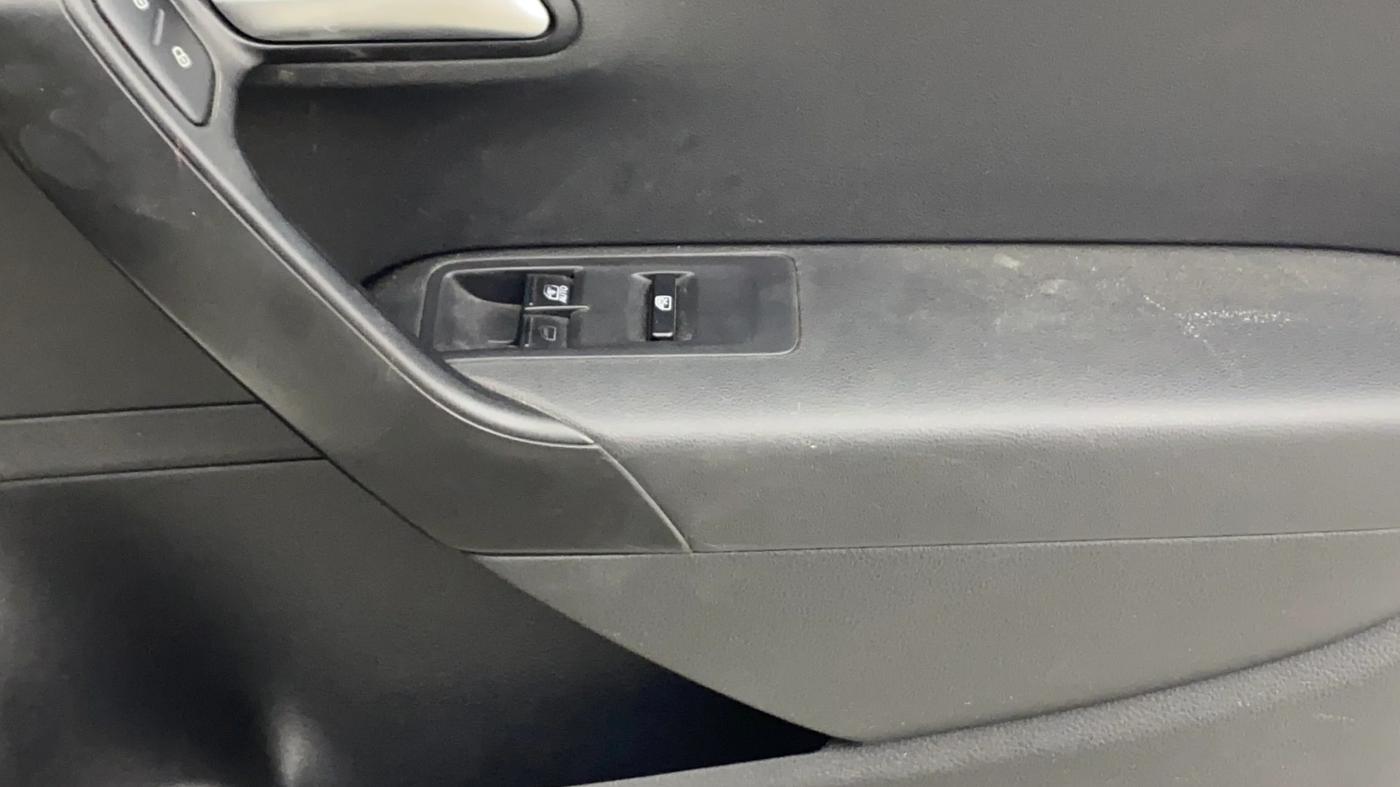 2019 Volkswagen Ameo COMFORTLINE 1.0L, Petrol, Manual, 40,024 km, Driver Side Door Panels Control