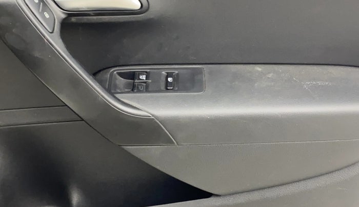 2019 Volkswagen Ameo COMFORTLINE 1.0L, Petrol, Manual, 39,944 km, Driver Side Door Panels Control