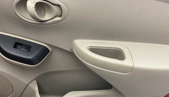 2016 Datsun Go Plus T, Petrol, Manual, 79,329 km, Driver Side Door Panels Control