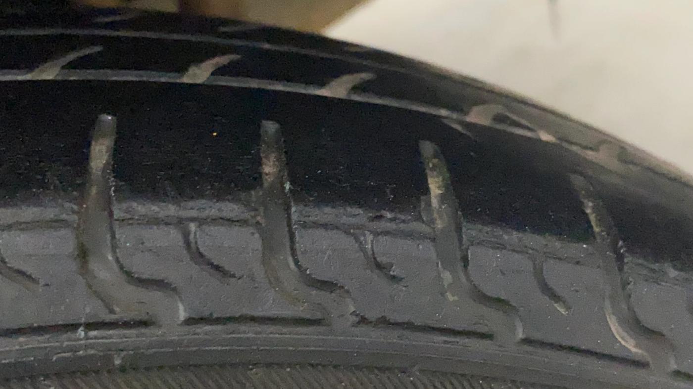 2016 Datsun Go T, Petrol, Manual, 1,25,953 km, Left Rear Tyre Tread