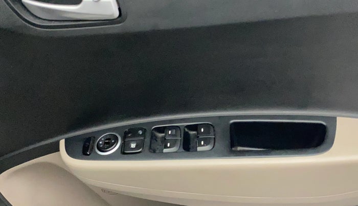 2015 Hyundai Grand i10 SPORTZ 1.2 KAPPA VTVT, Petrol, Manual, 1,22,610 km, Driver Side Door Panels Control