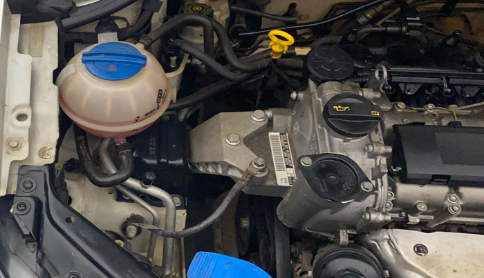 2016 Volkswagen Polo HIGHLINE1.2L, Petrol, Manual, 61,619 km, Engine View - Right