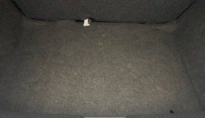 2016 Volkswagen Polo HIGHLINE1.2L, Petrol, Manual, 61,619 km, Boot Inside